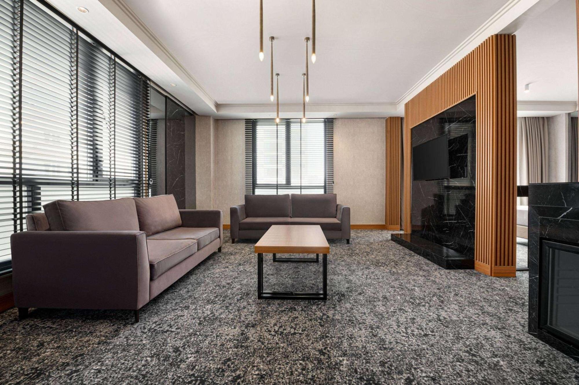 Hotel Ramada By Wyndham Gaziantep Exterior foto